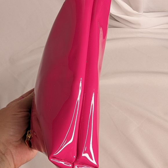 EUC YVES SAINT LAURENT YSL BARBIE CORE PINK PATENT LEATHER ZIPPY POUCH - Picture 3 of 9